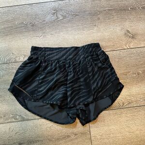 Lululemon hotty hot short size 4